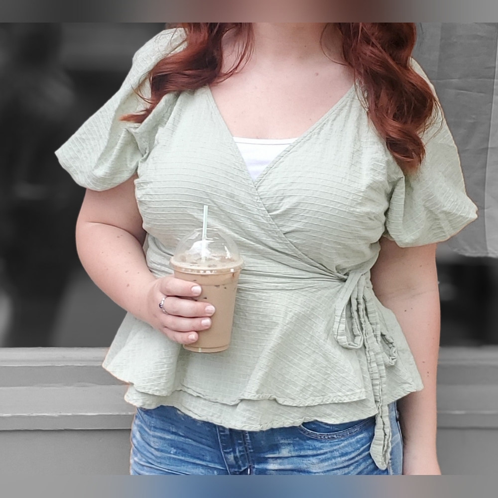 Wrap Top from Universal Thread (1X) - Picture 4 of 5